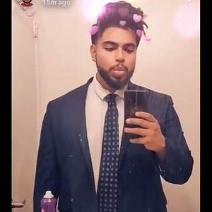 Meet your Posher, Efra